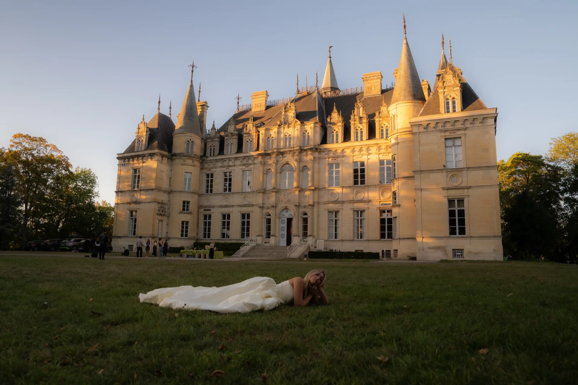 Le Château de Boursault à la lumière du soir